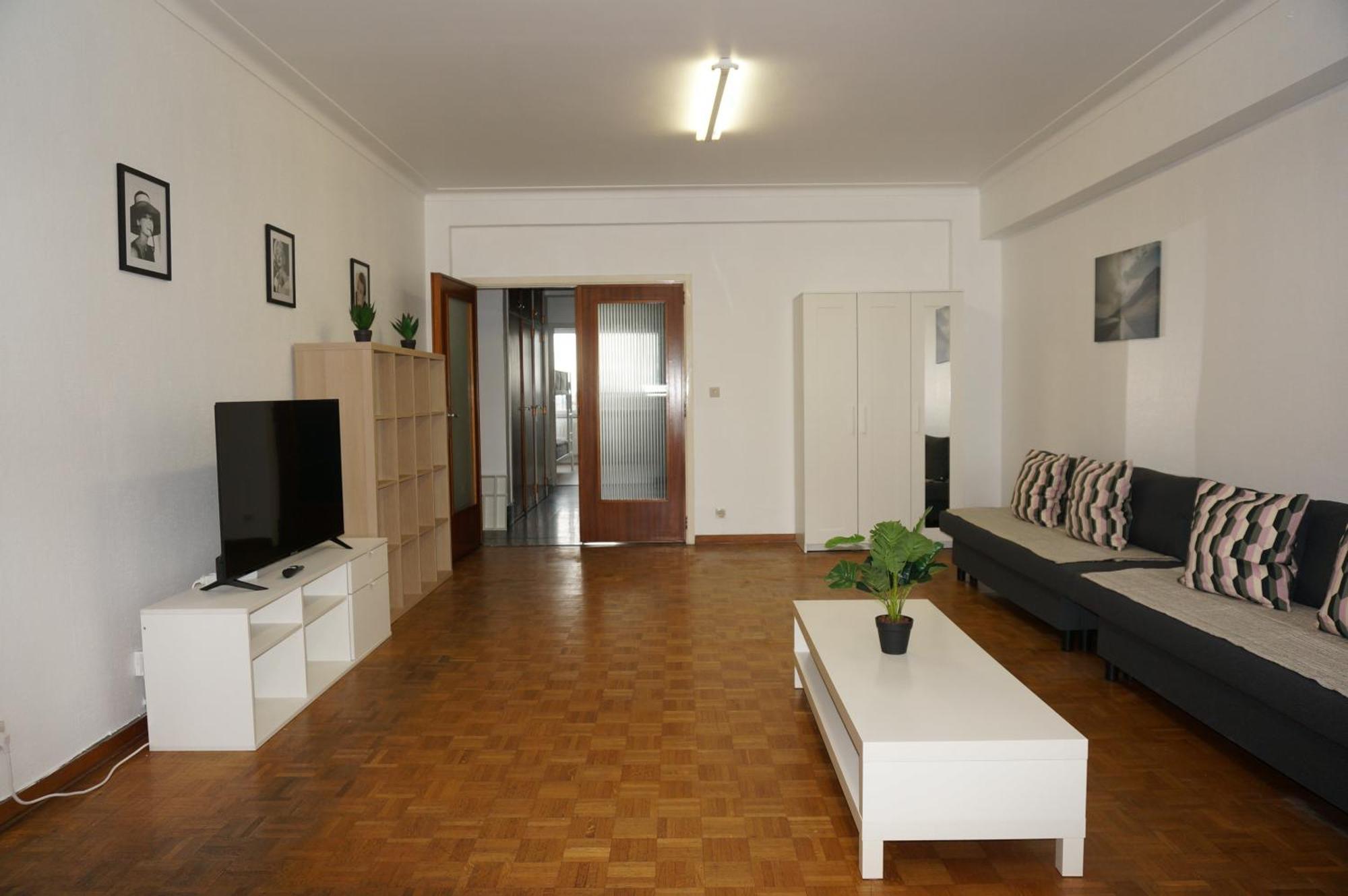 Belga Apartment 3 Bedrooms. แอนต์เวิร์ป ภายนอก รูปภาพ