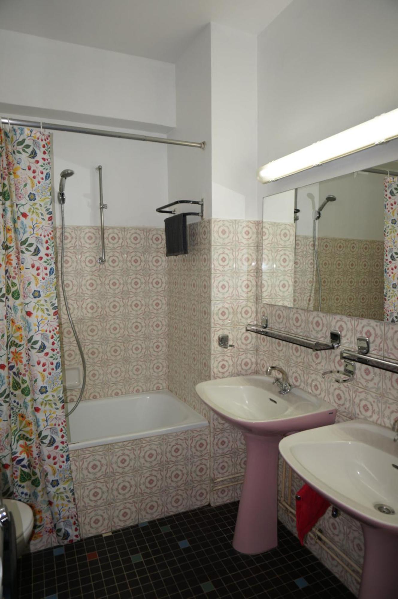 Belga Apartment 3 Bedrooms. แอนต์เวิร์ป ภายนอก รูปภาพ