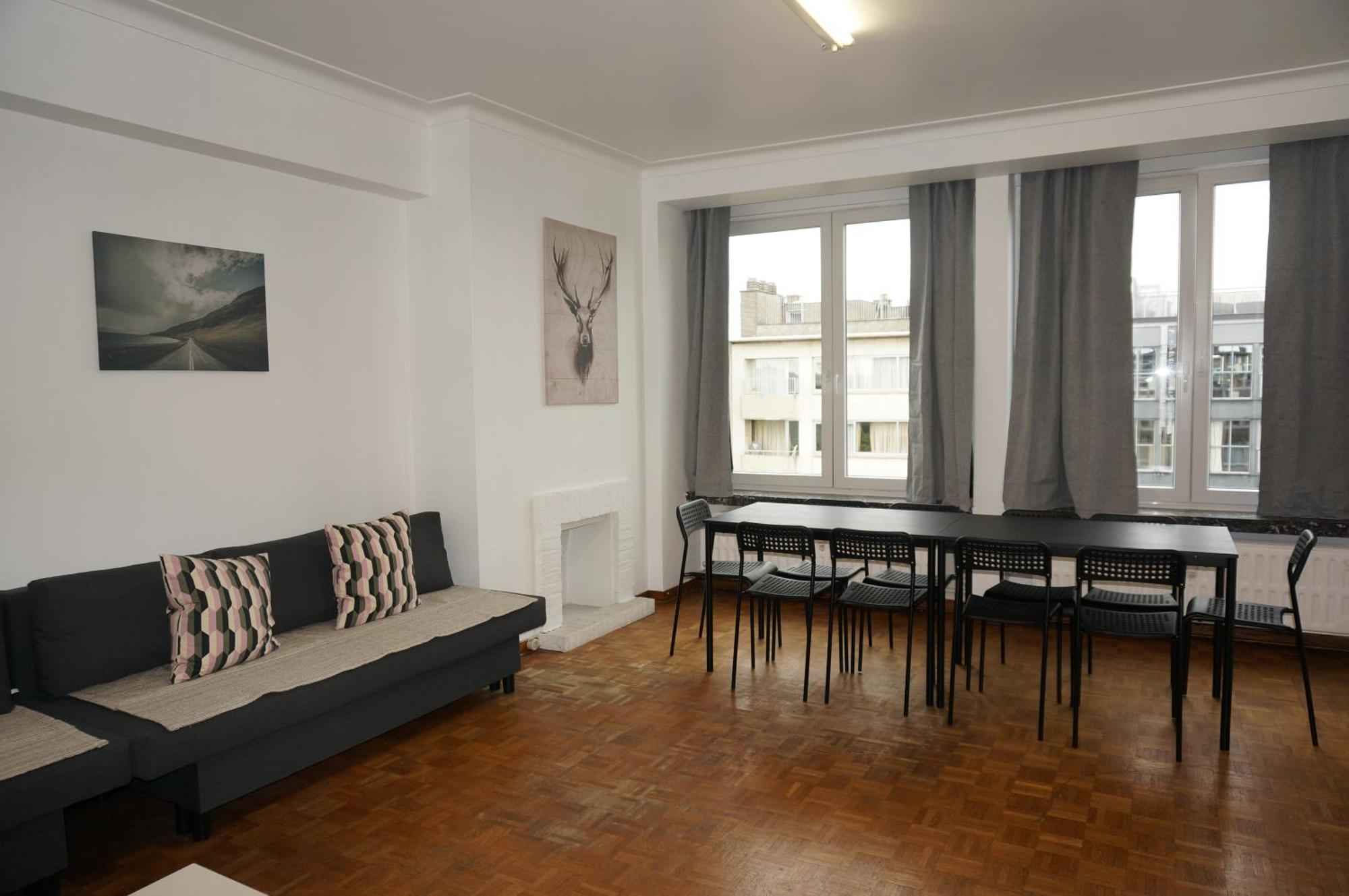 Belga Apartment 3 Bedrooms. แอนต์เวิร์ป ภายนอก รูปภาพ